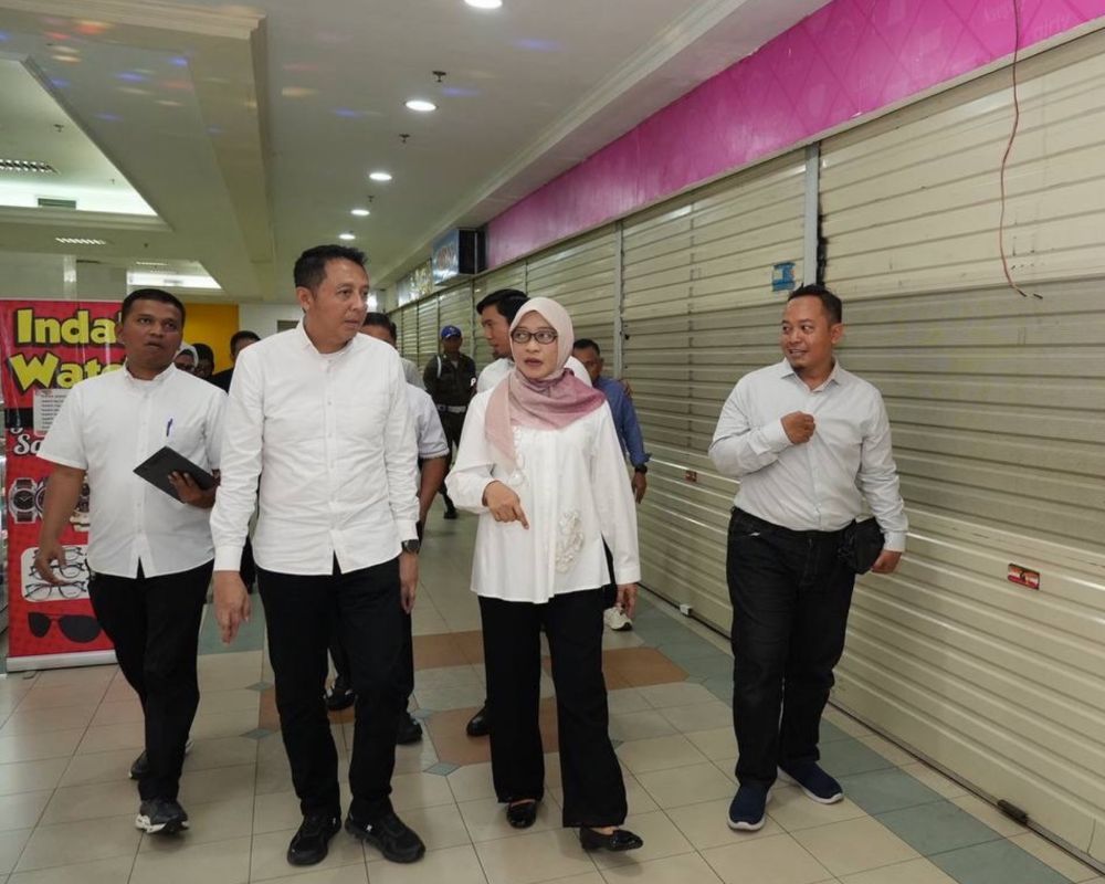 Sekretaris Daerah Provinsi Kaltim Sri Wahyuni bersama Direktur Utama PT Cipta Sumina Indah Satresna (CSIS) Edward Sinanta Marwin di Mal Lembuswana. 