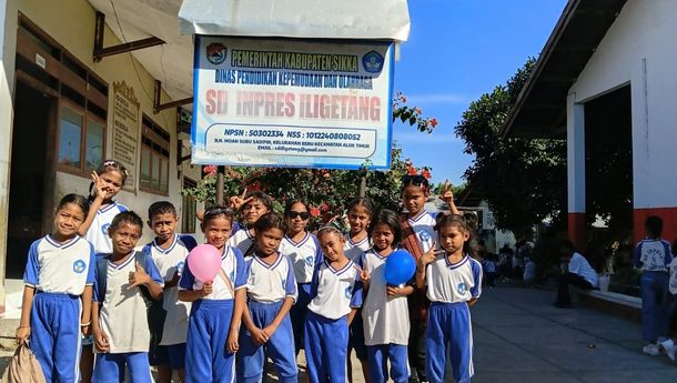 HUT ke-45, SD Inpres Iligetang Rayakan dengan Jalan Sehat