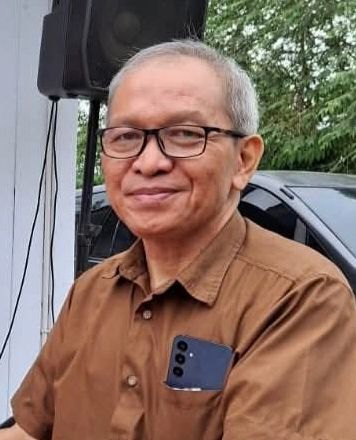 Dekan Fakultas Hukum UKIT, Johanis Polii,SH,MH.