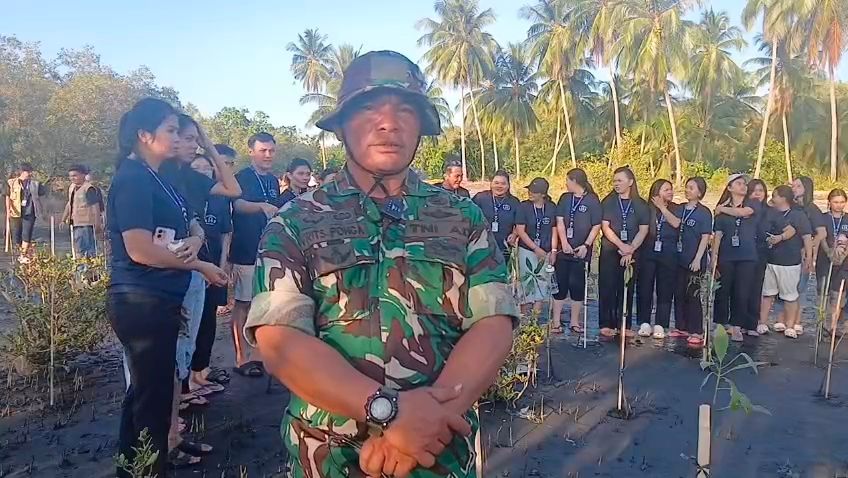 Pgs. Danramil 1302-16/Tumpaan, Pelda Frits Ponga.
