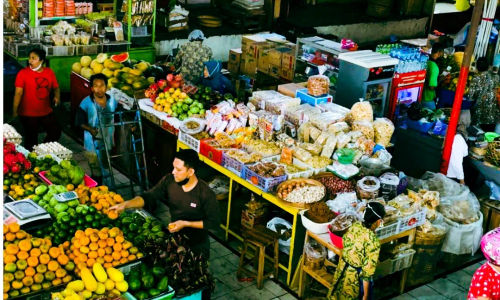 Kenali Tren Wisata Snackpacking, Liburan Sambil Cari Jajanan Lokal!