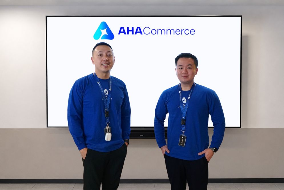 Chief Executive Officer AHA Commerce Stephen Lawrence (kiri) bersama Chief Business Officer sekaligus Co-Founder AHA Commerce Andre Chouw (kanan). AHA Commerce resmi memperluas operasinya ke Thailand sebagai langkah perusahaan membawa kapabilitas pengelolaan bisnis digital berbasis data ke pasar Asia Tenggara.