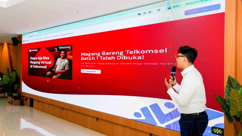 Lebih dari Sekadar Belajar: Mahasiswa Kini Bisa Rasakan Pengalaman Kerja Nyata di Telkomsel lewat Virtuship.
