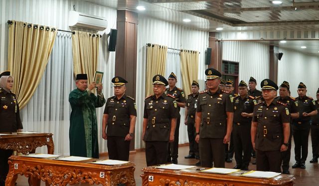 Pelantikan dan serah terima jabatan Aspem serta lima Kajari di wilayah hukum Kejati Sumut