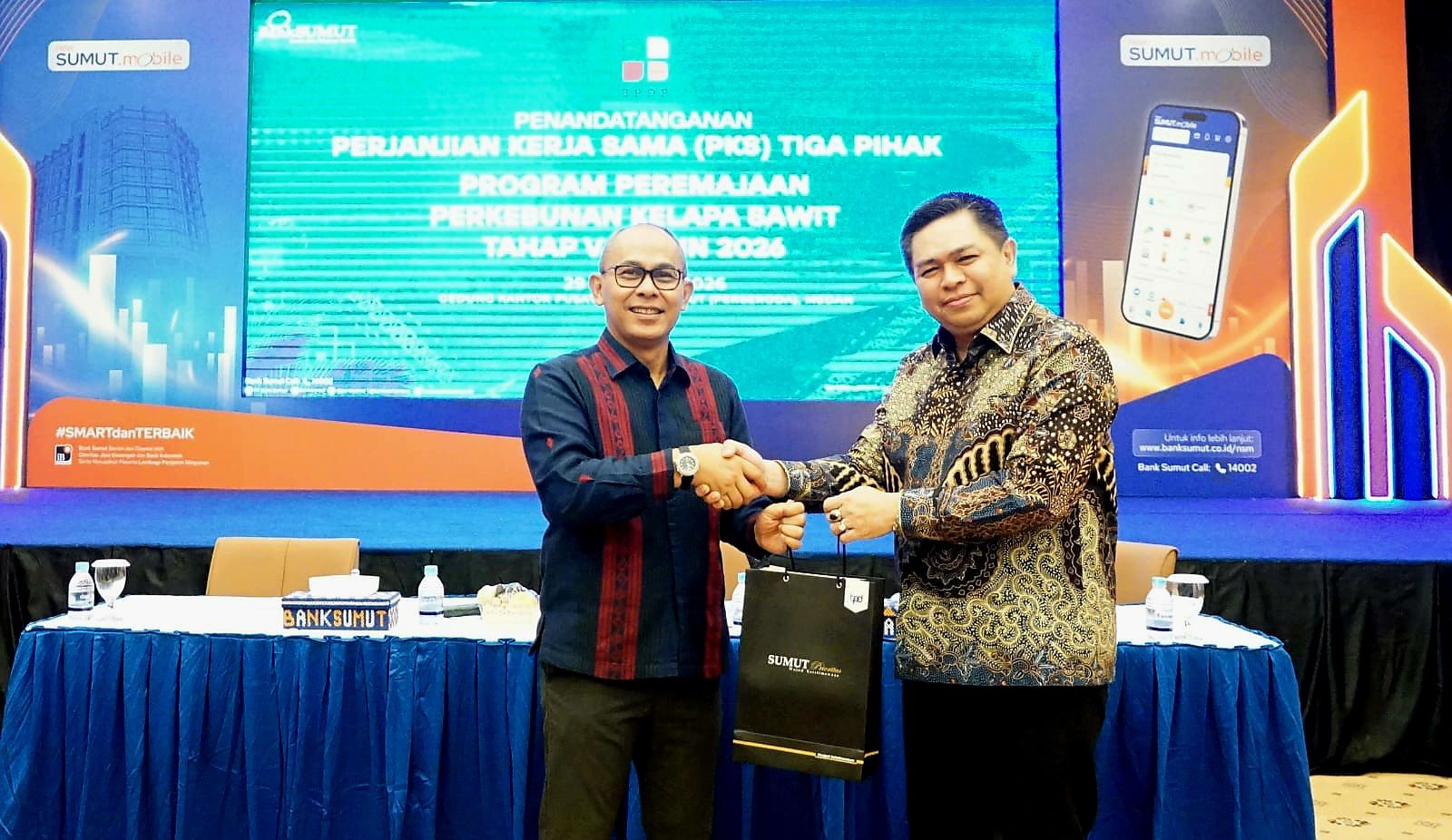 Usai Perjanjian Kerja Sama Tiga Pihak Program Peremajaan Perkebunan Kelapa Sawit Tahap V-2026 di kantor pusat Bank Sumut pada 29–30 Juli 2026