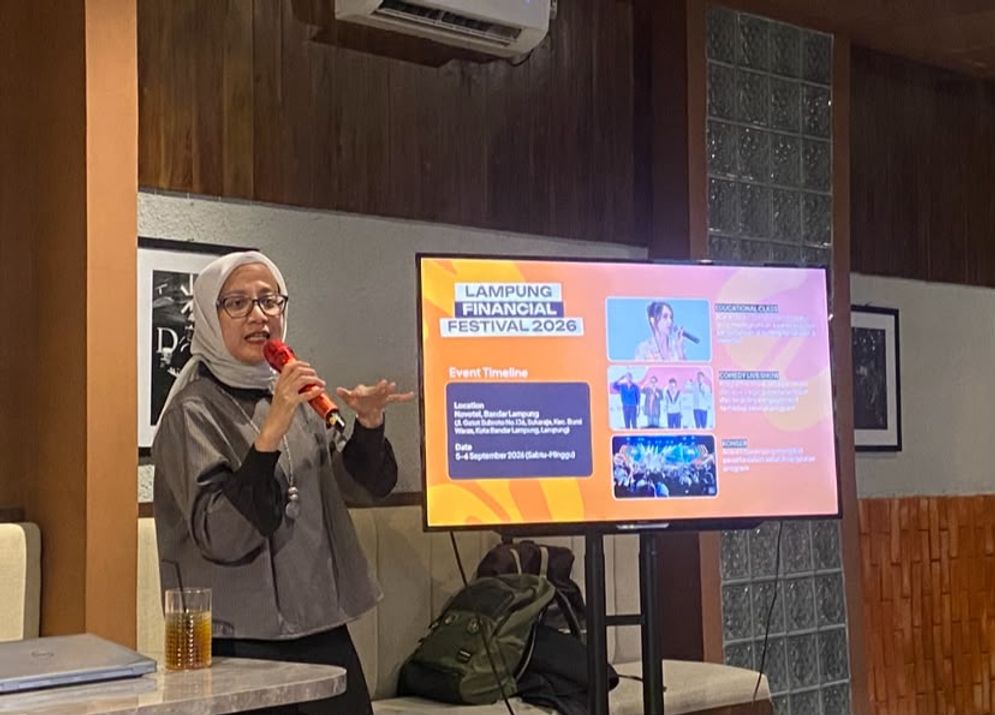 Direktur Group Kesekretariatan Lembaga Damaiyanti Sakti Maharani saat memaparkan rangkaian agenda LFF 2026.