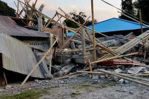   Gempa bumi berkekuatan Magnitudo 7,7 mengguncang Kabupaten Nagekeo, NTT), Sabtu (15/8/2026) pukul 04.58.24 WIB