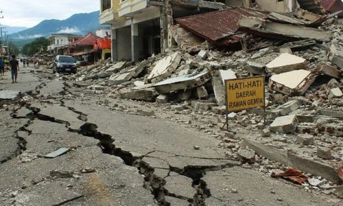 Gempa bumi berkekuatan 7,7 Magnitudo mengguncang wilayah Nusa Tenggara Timur (NTT) pada Sabtu (15/8/2026) pukul 04.58.24 WIB