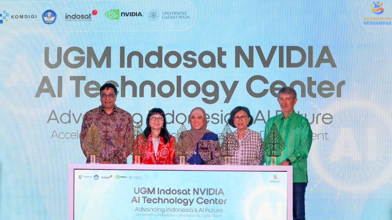 Kemkomdigi, Indosat, NVIDIA dan UGM resmi meluncurkan UGM Indosat NVIDIA AI Technology Center (NVAITC) di Yogyakarta