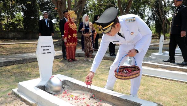 Ziarah di TMP Kusuma Bangsa, Bupati Egi Serukan Semangat Perjuangan