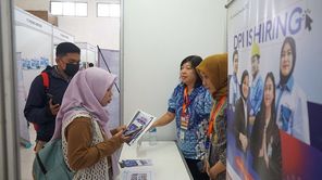 Sejuta Sarjana Belum Dapat Pekerjaan Sesuai Jurusan dan Kompetensi