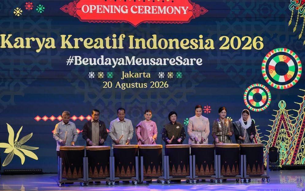 KKI 2026 dibuka oleh Pejabat Gubernur Sementara Bank Indonesia, Destry Damayanti, bersama Ketua Dewan Kerajinan Nasional, Selvi Gibran Rakabuming.