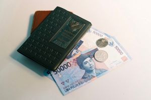 Jangan Tertipu! Ini Cara Membedakan Uang Asli dan Palsu