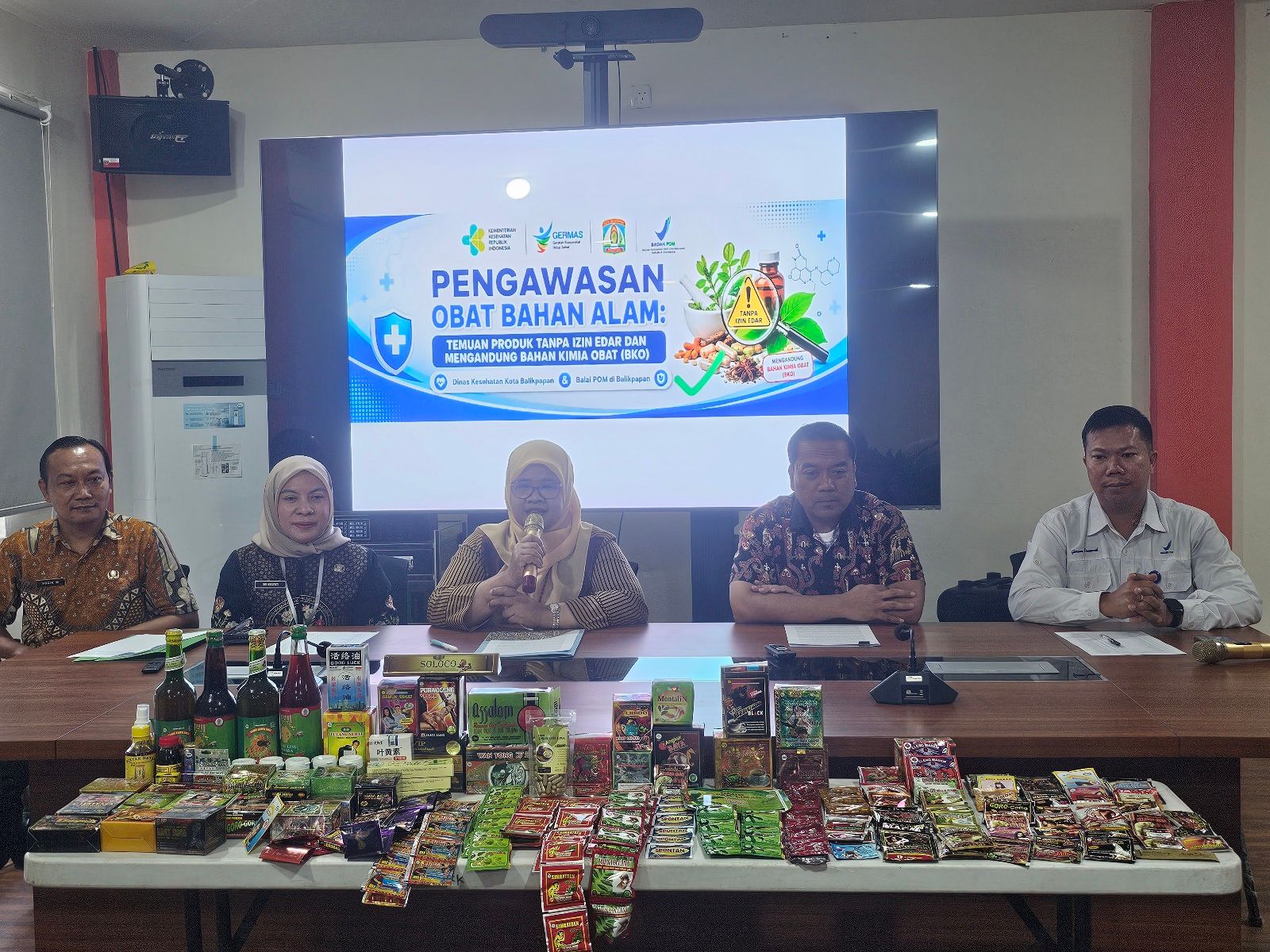 10 Toko Jamu di Balikpapan Diperiksa, 64 Produk Mengandung BKO 
