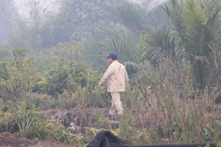 Presiden Prabowo mengunjungi salah satu lokasi Karhutla di Kalteng, Sabtu (22/8/2026) 