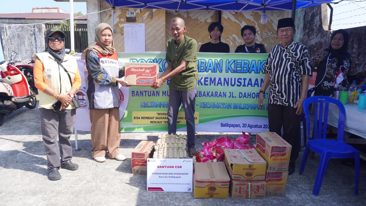 11 Rumah Terbakar di Baru Ilir, Pertamina Salurkan Bantuan untuk Warga
