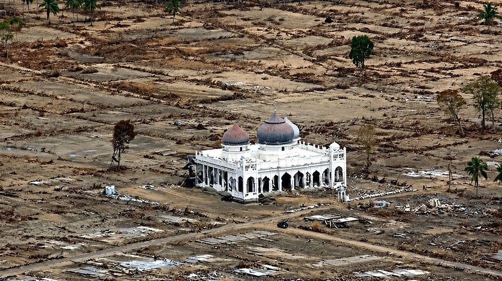 tsunami aceh.jpg