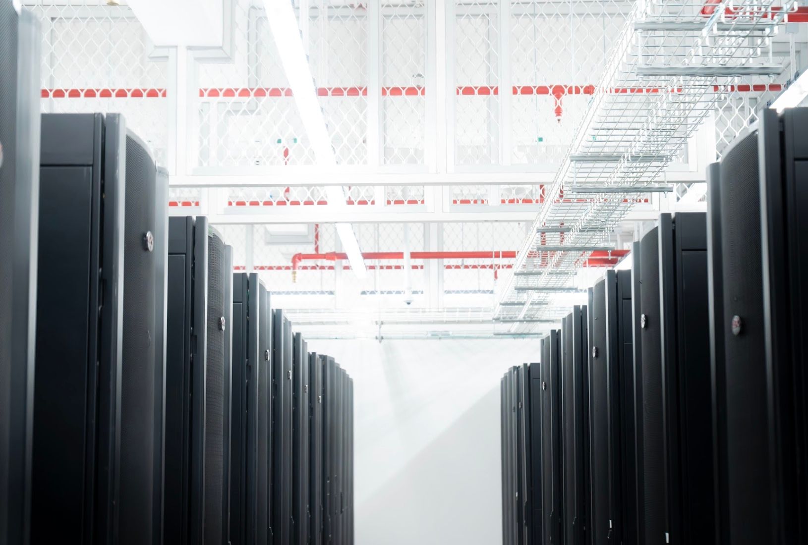 IDCloudHost Perkuat Kemandirian Digital Indonesia dengan Colocation Server