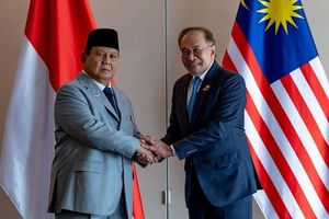 presiden-prabowo-subianto-melakukan-pertemuan-dengan-perdana-menteri-malaysia-anwar-ibrahim_169.jpeg