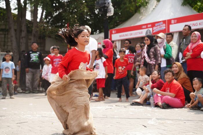 Warga Pasar Malaka Rorotan Antusias Ikuti Lomba 17-an