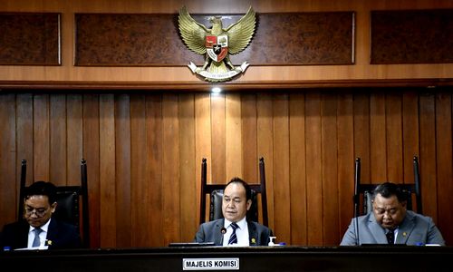 Majelis Komisi yang dipimpin Ketua KPPU Gopprera Panggabean