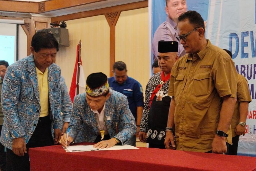 Ketua APINDO kALTIM Abriantinus, mengukuhkan kepengurusan DPK APINDO Kutai Kartanegara (Kukar) masa bakti 2026-2031.
