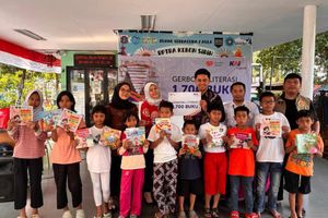 Tingkatkan Minat Baca, KAI Logistik Salurkan 1.700 Buku melalui Program “Gerbong Literasi”.jpg