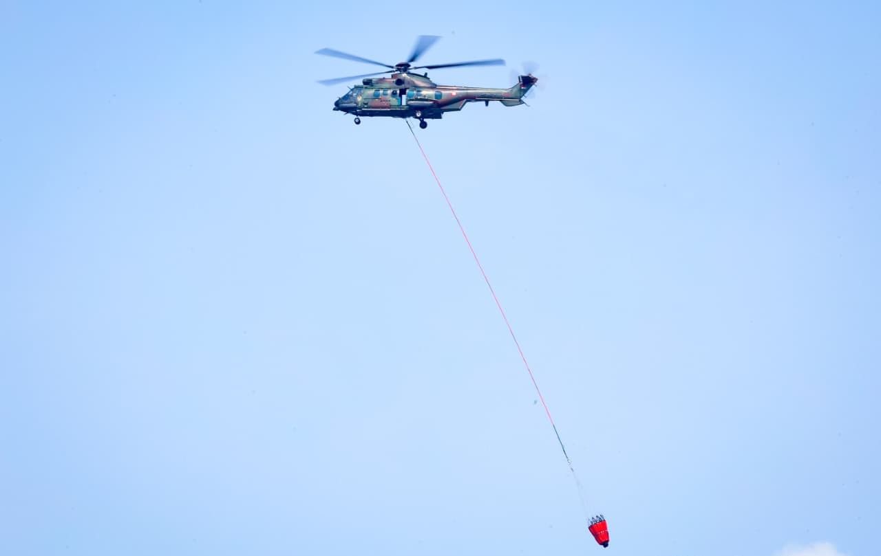 10 Kali Water Bombing Dikerahkan Tangani Karhutla di IKN