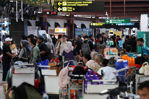 Penutupan Bandara Soeta - Panji 1.jpg