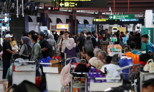 Penutupan Bandara Soeta - Panji 1.jpg