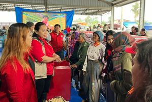 PDI Perjuangan Sumut salurkan bantuan untuk pengungsi Gunung Sinabung