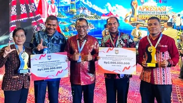 Bupati Ende Raih Dua Penghargaan, Pelayanan Publik Diperkuat