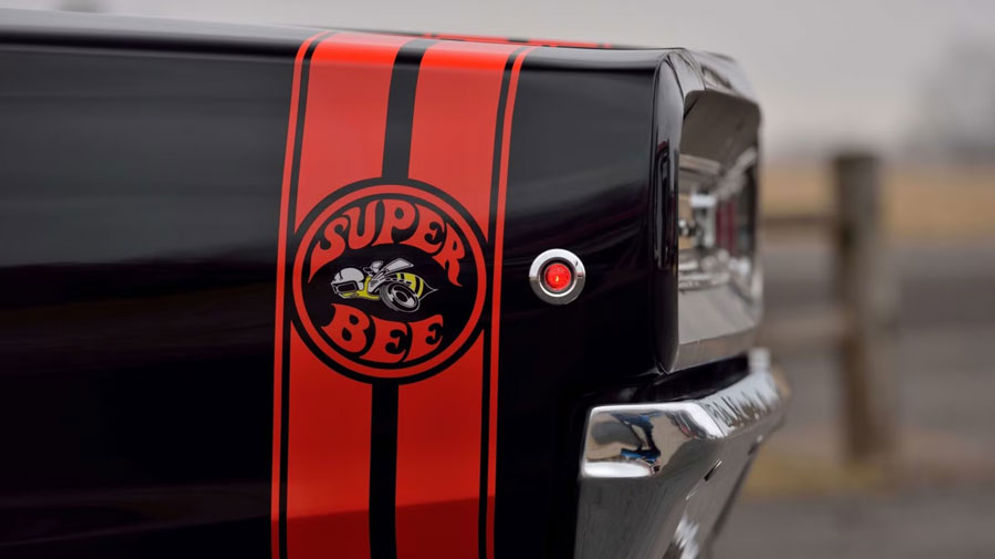 super-bee.jpg