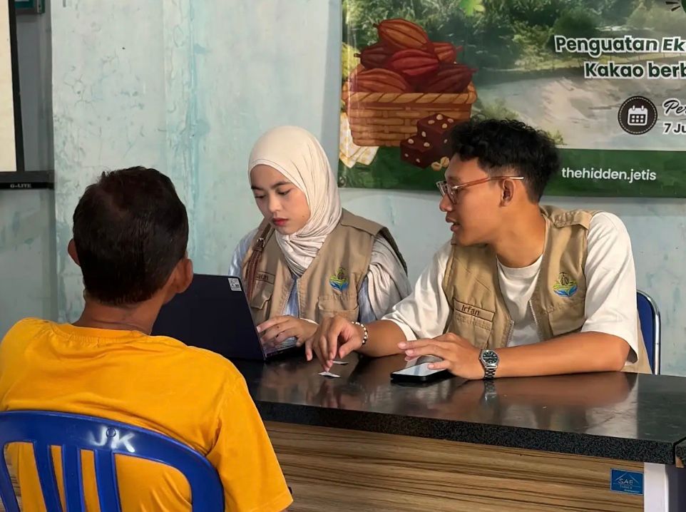 KKN UNS Dorong Digitalisasi Data Kakao Jetis Kidul untuk Mudahkan Akses Bantuan