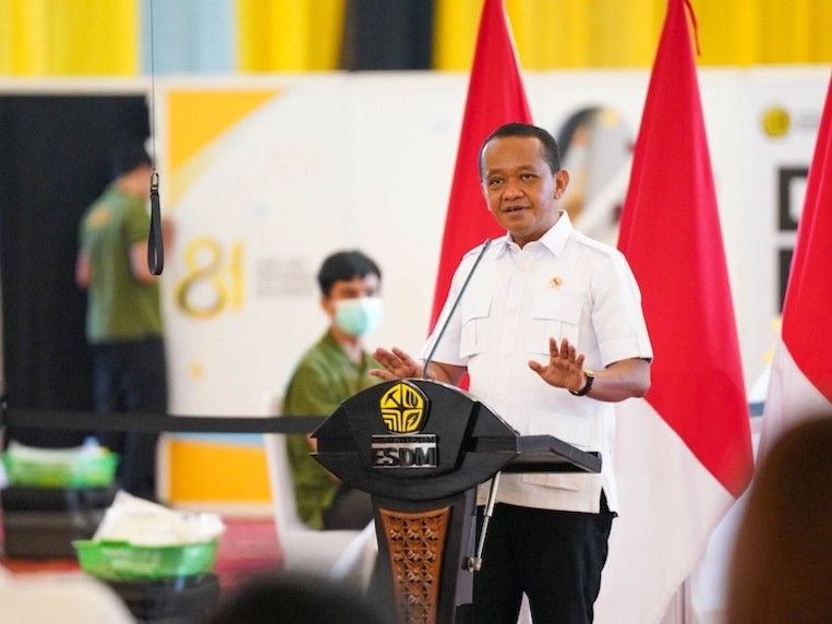Menteri Energi dan Sumber Daya Mineral (ESDM) Bahlil Lahadalia sebut penurunan produksi batu bara tingkatkan harga komoditas.