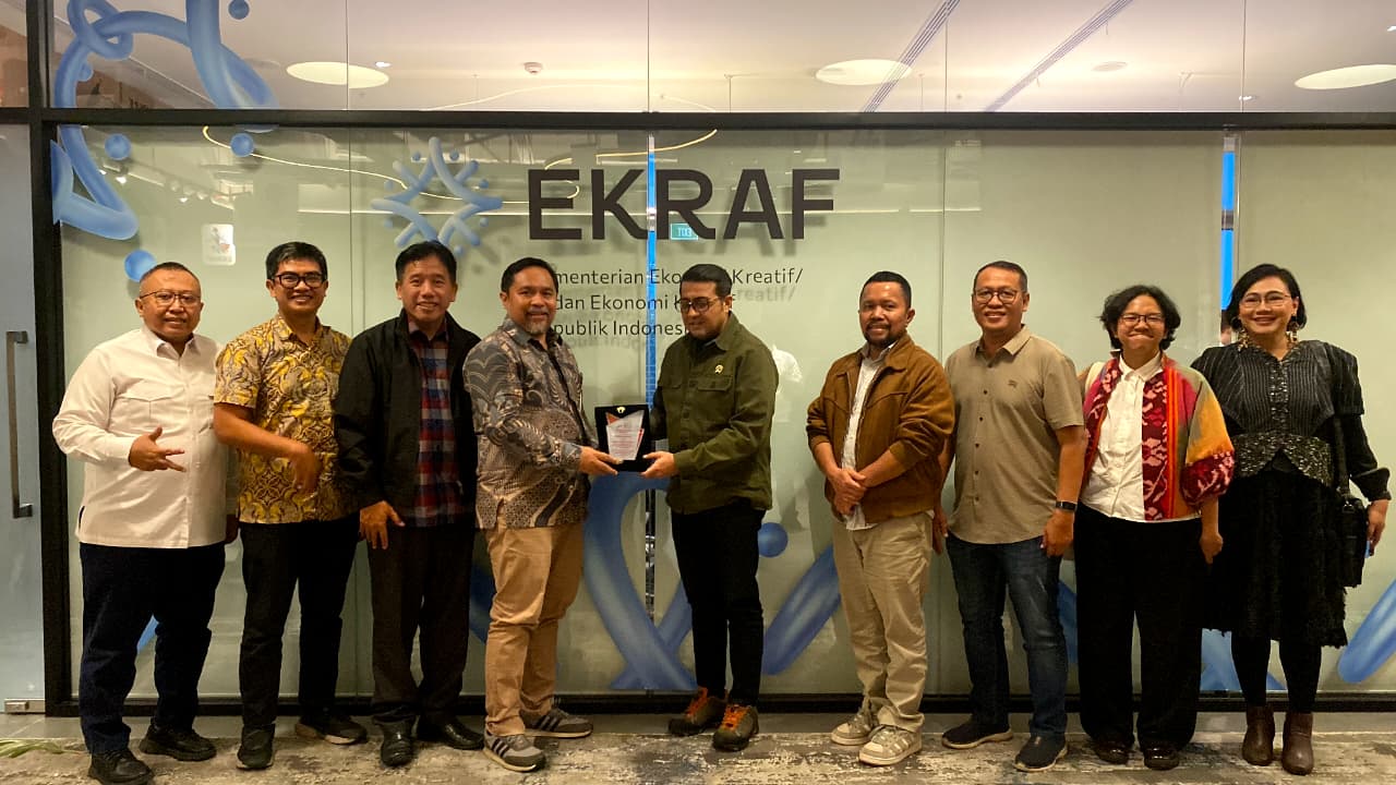 Kementerian Ekraf dan AMSI membahas masa depan bisnis media digital, AI, 
