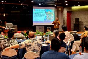 Kepala Kanwil 1 KPPU Ridho Pamungkas dalam advokasi dan pelatihan Program Kepatuhan Persaingan Usaha dengan Grab Indonesia