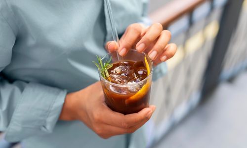Terkesan Menyegarkan, 4 Minuman Ini Justru Bahaya untuk Kesehatan Ginjal
