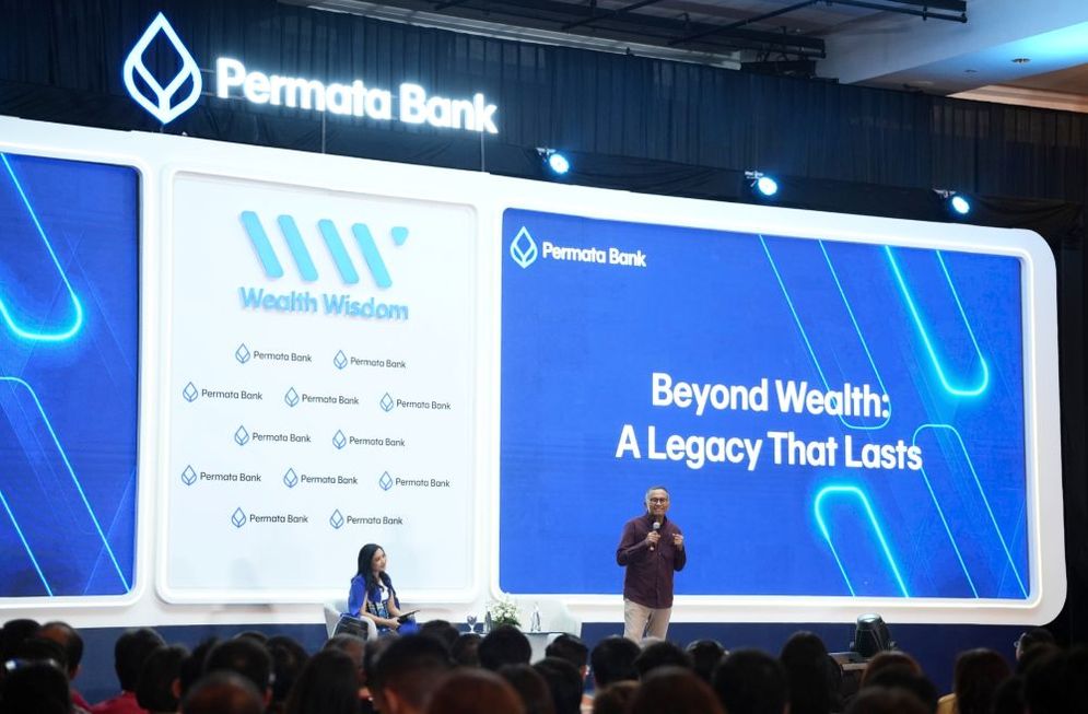 Pemaparan materi oleh Dahlan Iskan, Menteri Negara BUMN periode 2011–2014, pada sesi “Beyond Wealth: A Legacy That Lasts” dalam Permata Bank Wealth Wisdom di Kota Medan.
