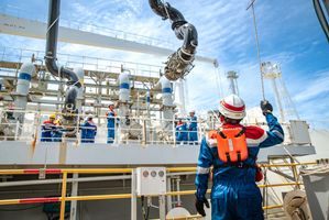  PT Perta Arun Gas (PAG) memperkuat posisi Terminal LNG Arun, Lhokseumawe, Aceh, sebagai salah satu pusat layanan energi terintegrasi di Asia dengan mengembangkan bisnis GUCD untuk kapal LNG domestik maupun internasional