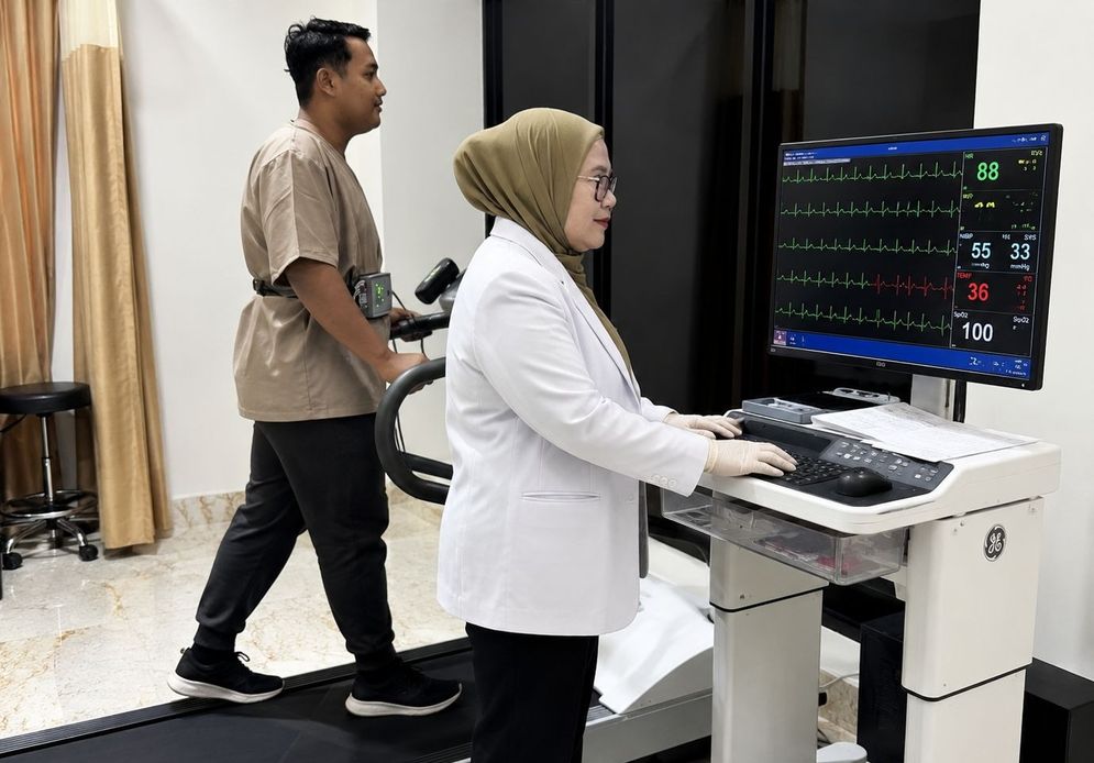 Ilustrasi layanan test treadmill di Klinik Pahlawan Medical Center (PMC) Bandar Lampung.