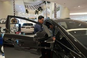 IIMS Garage Balikpapan menghadirkan unit-unit kendaraan dari brand-brand otomotif ternama 