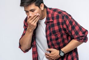 Keracunan Makanan Basi? Lakukan 5 Hal Ini untuk Menanganinya