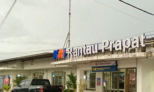 Stasiun Rantauprapat di Kelurahan Padangmatingi, Kecamatan Rantau Utara, Kabupaten Labuhanbatu, Sumut