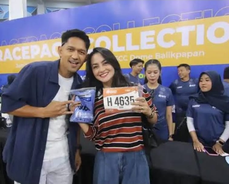 Ririn Emawati dan suami, Ibnu Jamil ikuti ajang Bayan Run 2026.