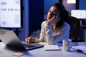 Terlihat Produktif, Ini 5 Dampak Negatif Hustle Culture yang Harus Kamu Waspadai