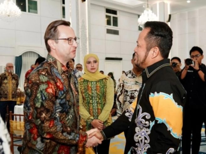 Sejumlah dubes dan delegasi negara sahabat menghadiri Mahakam Investment Forum 2026. Rudy Mas’ud menawarkan potensi investasi Kalimantan Timur.